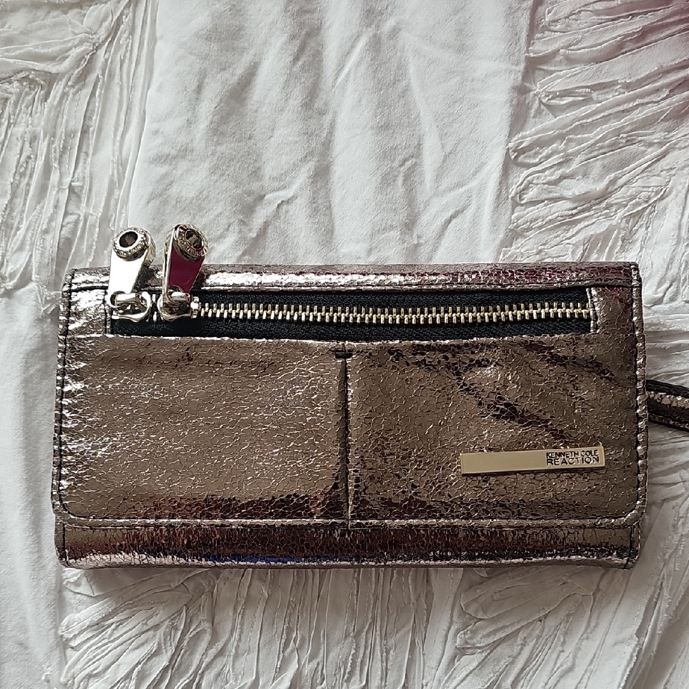Kenneth Cole Reaction Shiny Silver Wallet